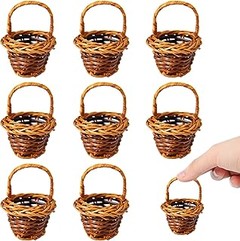 Comparativa de Cestas con Asa para Flores de Diferentes Materiales